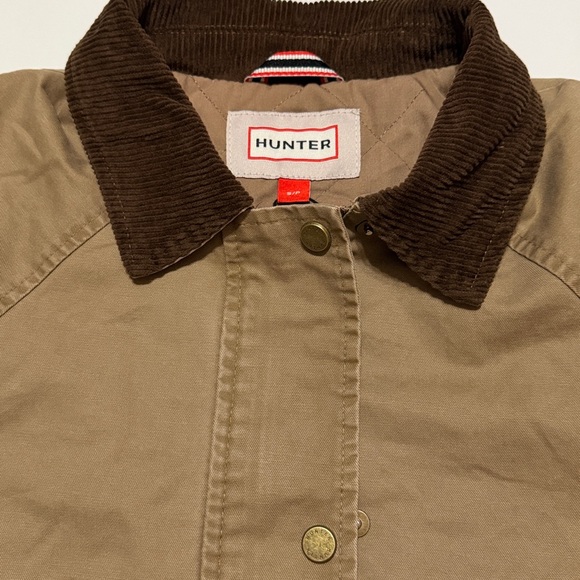 Hunter Insulated Tan Barn Crop Jacket with Dark Brown Corduroy Collar M NWT - Picture 12 of 16